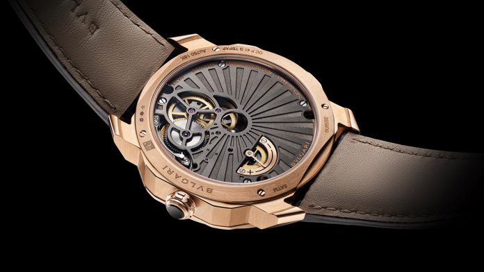 Cuerda manual para el calibre BVL 332 con su tourbillon volante central. 60 horas de autonomía. Cuerda manual para el calibre BVL 332 con su tourbillon volante central. 60 horas de autonomía.