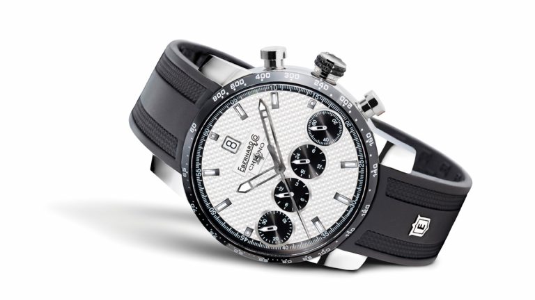 A lo largo de la trayectoria del Chrono 4 se ha asistido a la llegada de algunas ediciones limitadas. Por ejemplo, las tres de 195 piezas que, desde 2008; y con el nombre Capirex, rendían homenaje al piloto de motociclismo Loris Capirossi. También se creó un edición especial para celebrar los 130 años de la casa, que llamaba la atención por su esfera esqueleto y el puente superior en zafiro.