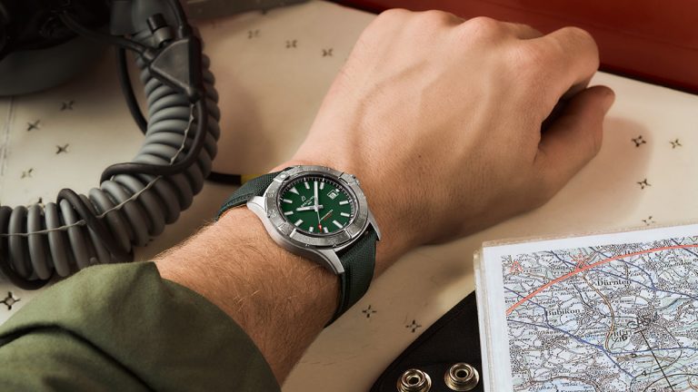La nueva gama se presenta en tres formatos: un cronógrafo de 44 mm, un GMT automático de 44 mm y un automático de 42 mm