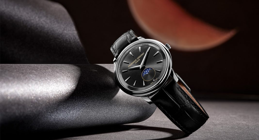 El nuevo y lujoso reloj Classics Moneta Moonphase toma su nombre del bisel con la forma del bisel estriado de las monedas.