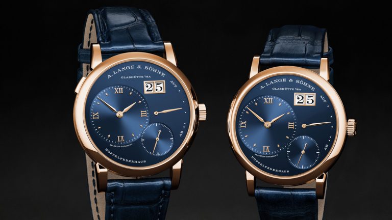 Con motivo del 30 aniversario la manufactura presenta dos relojes Lange 1 limitados a 330 piezas en platino u oro rosa y dos modelos Pequeño Lange 1 limitados a 150 unidades en los mismos y lujosos materiales