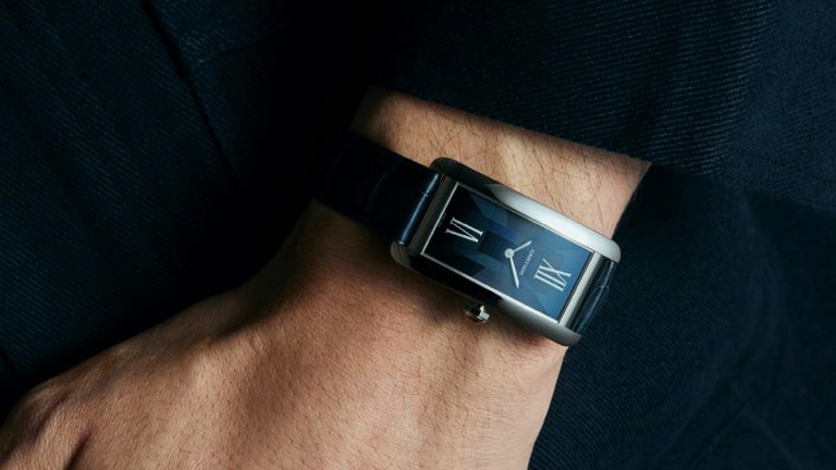 Cartier lanza una edición limitada de 120 piezas de una de las creaciones más apreciadas y lo hace aplicando un elegante estilo art déco.
