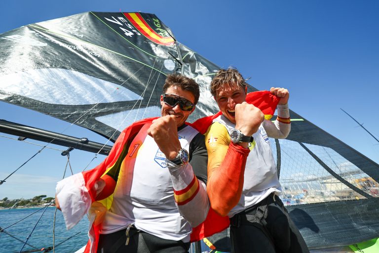 Diego Botín y Florian Trittel se proclaman campeones del mundo de 49er