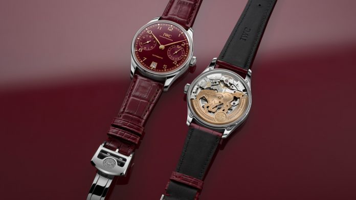 IWC Schaffhausen presenta el Portugieser Automatic 42 Year of the Horse, edición limitada Año Nuevo Lunar 2026. Alta relojería suiza, calibre 52011 y solo 500 piezas.