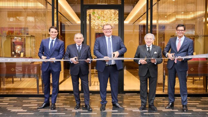 Patek Philippe inaugura su primera boutique en España junto a Suarez en la calle Serrano de Madrid. Un espacio de 350 m² que redefine la experiencia de la alta relojería en la capital.