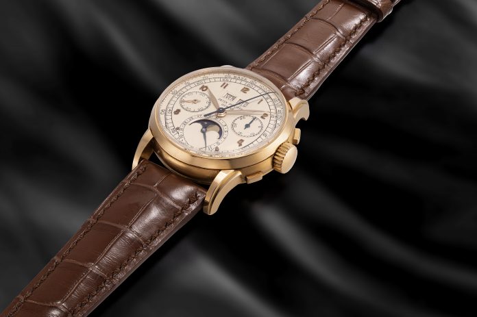 Stacked from 8 images. Method=B (R=1,S=1) Phillips Hong Kong alcanza un récord histórico con más de 403 millones HK$ en ventas. Un Patek Philippe Ref. 2499 se convierte en el reloj más caro jamás vendido en Asia por 10,25 millones de dólares.