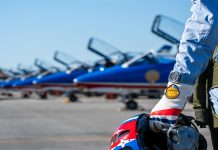 Bell & Ross y la Patrouille de France: seis años de precisión, aviación y excelencia Bell & Ross presenta el nuevo BR-X3 Patrouille de France, una edición limitada de 250 piezas que celebra seis años de colaboración con la prestigiosa escuadrilla acrobática francesa.