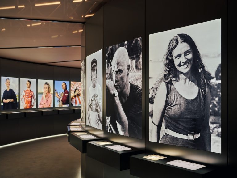 Rolex celebra el centenario del Oyster con la exposición “Oyster Story” en Shanghái